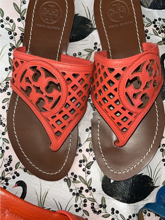 Tory Burch Shoes - Tory Burch Red Leather Cutout Miller Thong Sandals